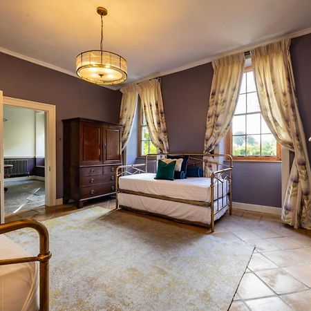 Topside House - Beautiful 7 Bedroom House With Hottub Wifi And Parking Near Bath Wells Frome 欧克希尔 外观 照片