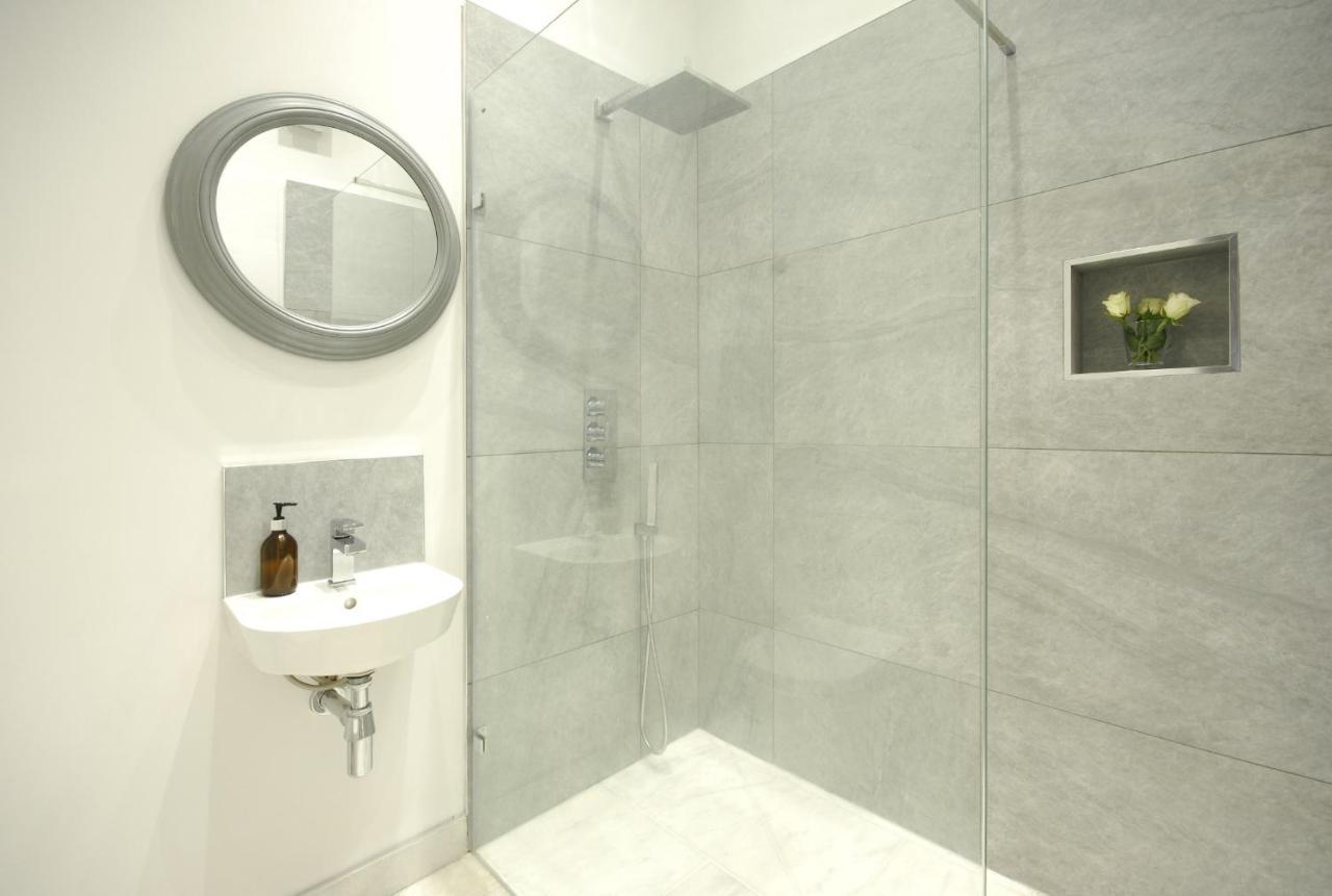 Topside House - Beautiful 7 Bedroom House With Hottub Wifi And Parking Near Bath Wells Frome 欧克希尔 外观 照片