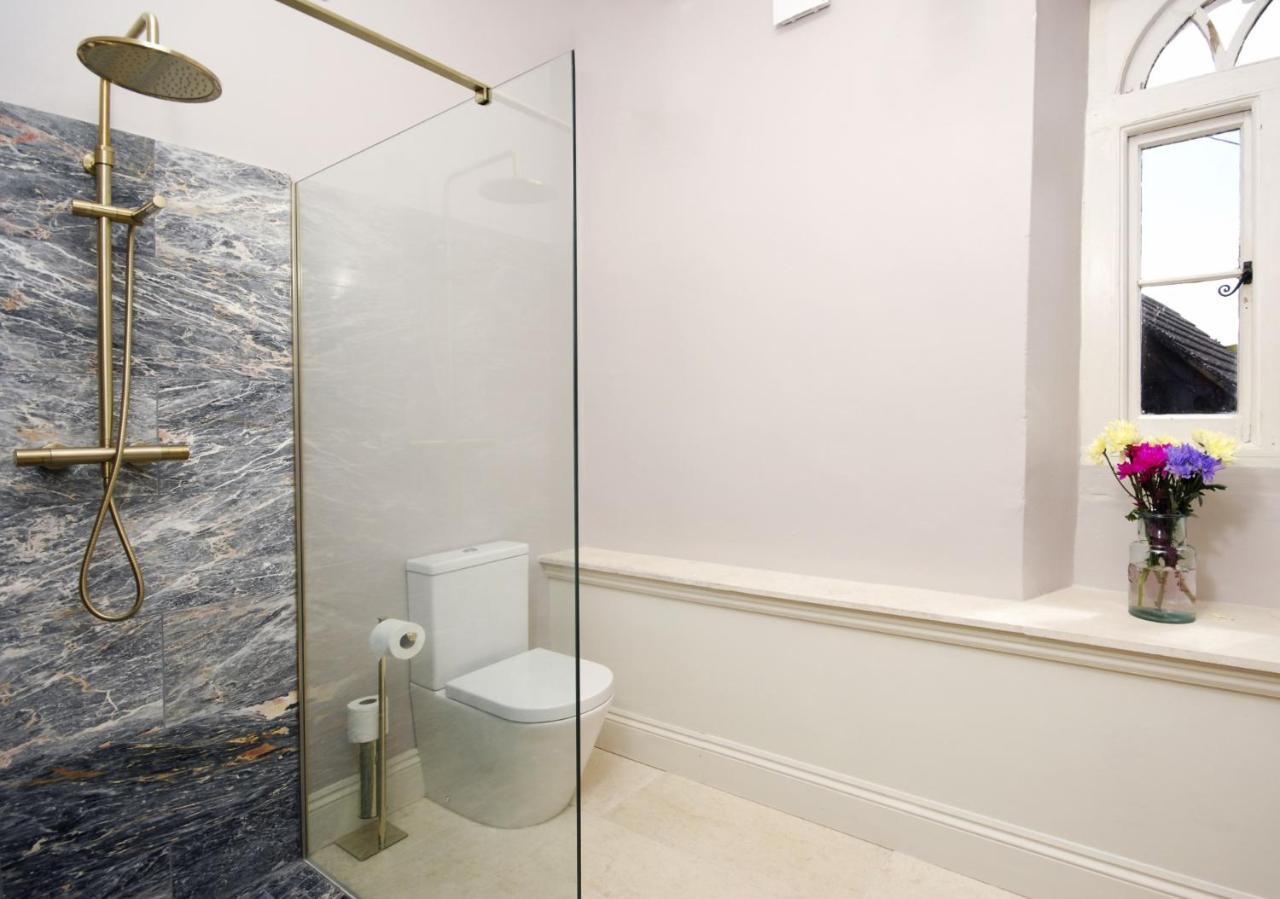 Topside House - Beautiful 7 Bedroom House With Hottub Wifi And Parking Near Bath Wells Frome 欧克希尔 外观 照片